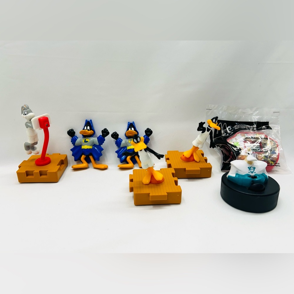 Space Jam Vintage McDonald's Toys Lot Daffy Duck Bugs Bunny ESPN 90s Happy Meal